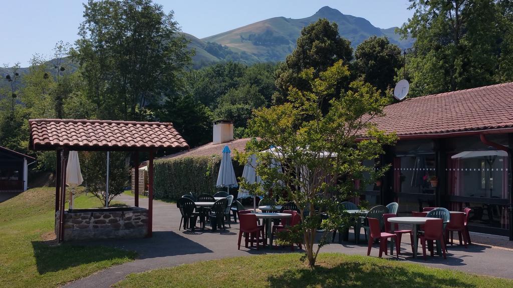 Vvf Pays Basque Saint-Etienne-De-Baigorry Hotel ภายนอก รูปภาพ